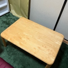テーブル