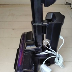 【本日で終了】アイリスオーヤマ サイクロン式コードレススティッククリーナー ブラック SCD-R1P-Bの画像