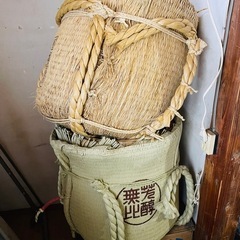3つで1,000円【インテリアや店舗装飾に！】酒樽（飾り樽） 空樽 大サイズ 古民家風ディスプレイにの画像