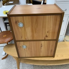 【ジモティー割引で最大15％OFF⭐️】 収納家具 2段扉付き