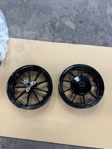 値下げ　廃盤　アドレスv125用　RPM10インチ　前後セット