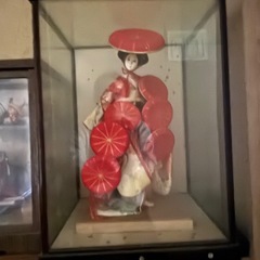 人形と装飾品