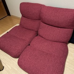 座椅子２つと外用に使っていた普通の椅子１つ