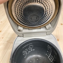 Panasonic 炊飯器5合の画像