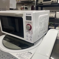 配送可能　保証付き シャープ2019年製で電子レンジ RE-TF1-W ホワイト系 [18L /50/60Hz]の画像