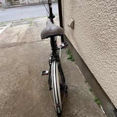 お話し中　折りたたみ自転車の画像