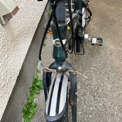お話し中　折りたたみ自転車の画像