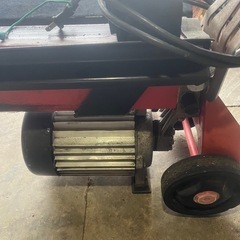 電気薪割り機
