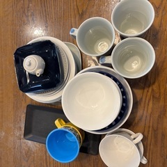 食器　まとめて
の画像
