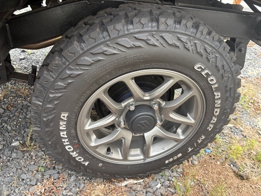 ジムニー　タイヤホイールバリ山