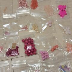 ⑨ 手芸用品　カラー ビーズ ( ピンク 系 )　ビーズ　手芸の画像