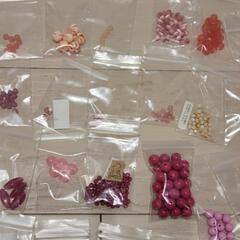 ⑨ 手芸用品　カラー ビーズ ( ピンク 系 )　ビーズ　手芸の画像