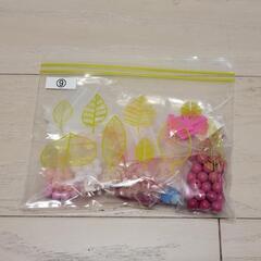 ⑨ 手芸用品　カラー ビーズ ( ピンク 系 )　ビーズ　手芸の画像