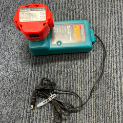 makitaバッテリーPA12と充電器DC1414のセットの画像