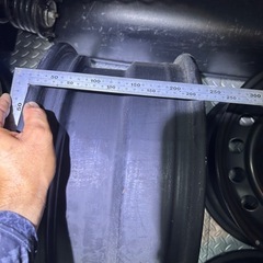 １７インチ４本トヨタ純正７.５Ｊハイエースのカスタムにの画像