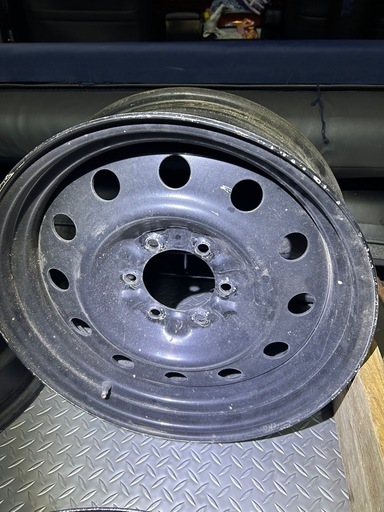 １８インチミツビシ純正ハイエースやキャラバンにも