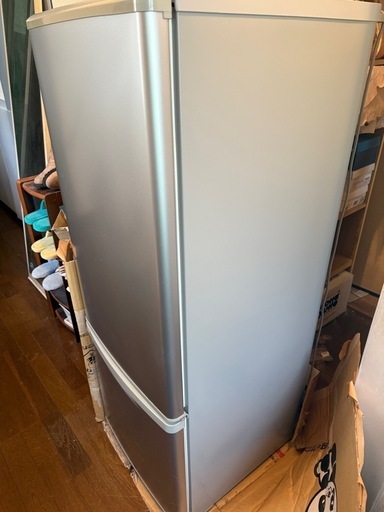 Panasonic 冷蔵庫 2ドア シルバー(168リットル) 使用歴あまり無し Panasonic 冷蔵庫 2ドア シルバー(168リットル) 使用歴あまり無し 使用