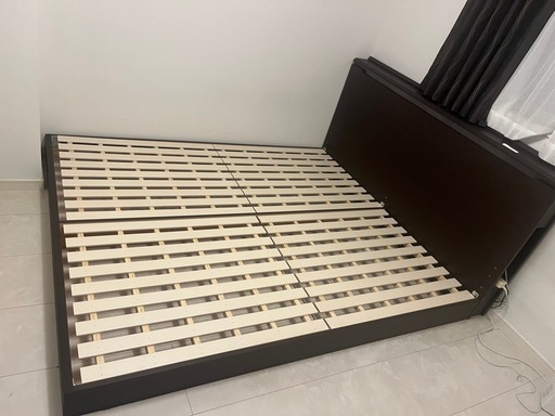 値下げ　クイーンサイズベットフレーム