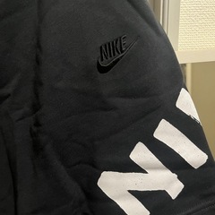 千円値引き価格⇒NIKEスエット生地プルオーバーパーカー&ハーフパンツセットアップ⇒sizeXL汚れ毛玉無し⇒美品！の画像