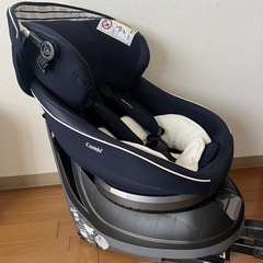 人気のCombi 回転式チャイルドシート ネイビーの画像