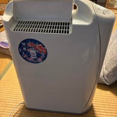 衣類乾燥除湿機　2020年製　コロナの画像