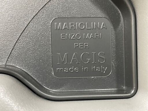 1脚10000円　Magis マジス MARIOLINA MONO ダイニングチェア スタッキング