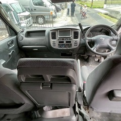 総額39.0万円★ディーゼル★ナビ★キーレス★PW★ETC★平成21年式 日産キャラバン DX平床(VWE25)3000ccディーゼル3/6人乗22.6万キロ シルバーの画像