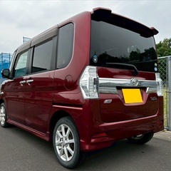27年式☆低走行8万キロ台☆月々9千円〜分割可❗️車検2年付き！【名義変更代込み】広い車内！大人気‼️ダイハツ タントカスタム☆Bluetooth対応ナビ付き☆走行中DVD見れます☆便利なバックカメラ付き☆純正アルミ☆両側スライドドア☆ドライブレコーダー☆そのまま乗って帰れます！の画像