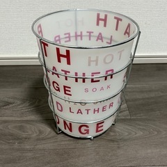 🌟英字柄のバスケット型ゴミ箱 お譲りします【500円】🌟の画像