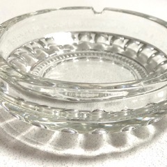 ガラス　灰皿　　昭和レトロの画像