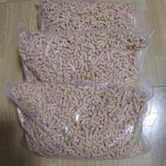 【引取限定】6kg木質ホワイトペレット　ペット用2kg×3袋