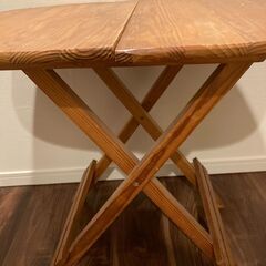 折り畳みテーブル　木製の画像