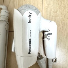 ヘアアイロンとドライヤーセットの画像