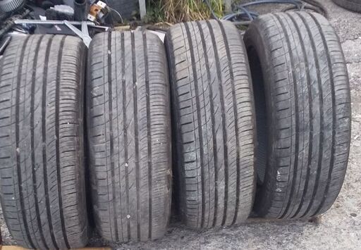 17インチ 応談可能 美品 中古タイヤ4本  8～9分山(23年製×2、22年製×2) 225/55/R17 TO-YO-(トーヨー)