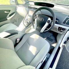 月々格安で乗れます！【自社ローン＆リース】債務整理・シングル・派遣・フリーターOK★車検２年付き(^^♪　トヨタ　プリウス　S　修復歴なし　とってもカッコイイ一台！　＜保証人不要で乗れます＞の画像