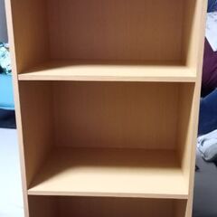 木製カラーボックス3段。無料。