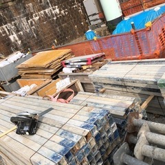 型枠解体　正社員募集　33万　経験者　15,000の画像