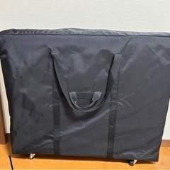 エステ マッサージ 治療ベッド
の画像