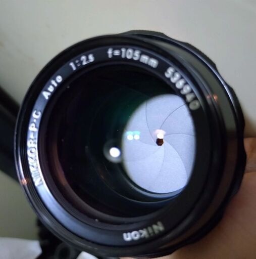 優良品　NIKKOR-P.C Auto 105mm f/2.5 フード付き