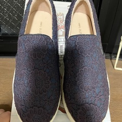 未使用🌟百貨店購入スリッポン　23センチの画像