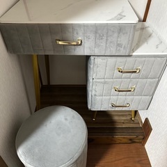 オシャレなドレッサー