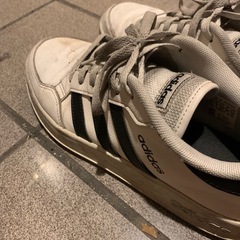 adidas アディダス スニーカー　26.5 の画像