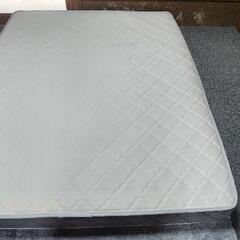 ダブルベッド　マットレスのみ