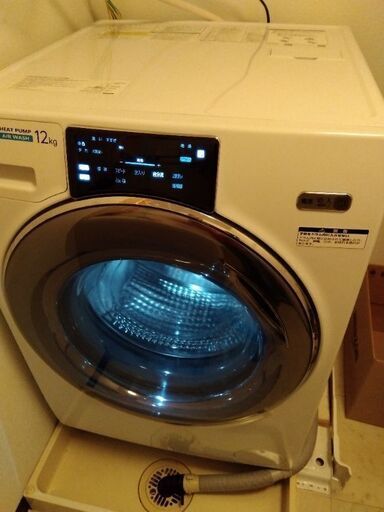 ドラム式洗濯乾燥機  AQW-DX12M★2022年式★2人で取りに来てくれる方