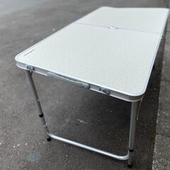 【値下げ】●アウトドアテーブル 型番：A61B001 折り畳み ...