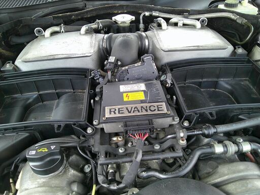 Mベンツ-215,B-turbo-エンジンメンテナンス開始.他ターボエンジンメンテ実施中