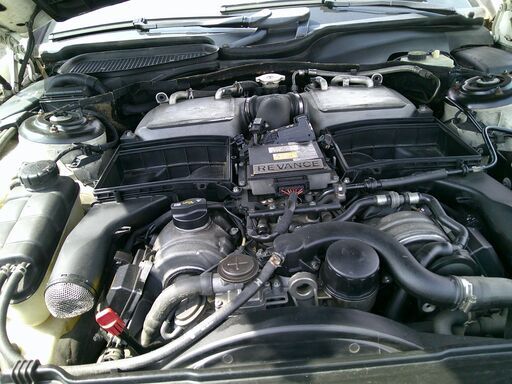 Mベンツ-215,B-turbo-エンジンメンテナンス開始.他ターボエンジンメンテ実施中