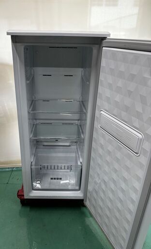 ☆中古￥12,500！世亜企画　103㍑多目的冷凍庫　家電　SA-F105型　【BE049】
