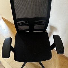 オフィスチェア　在宅ワーク椅子　肘掛け付き