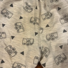 中古　赤ちゃん本舗購入　子供ズボン　サイズ100の画像